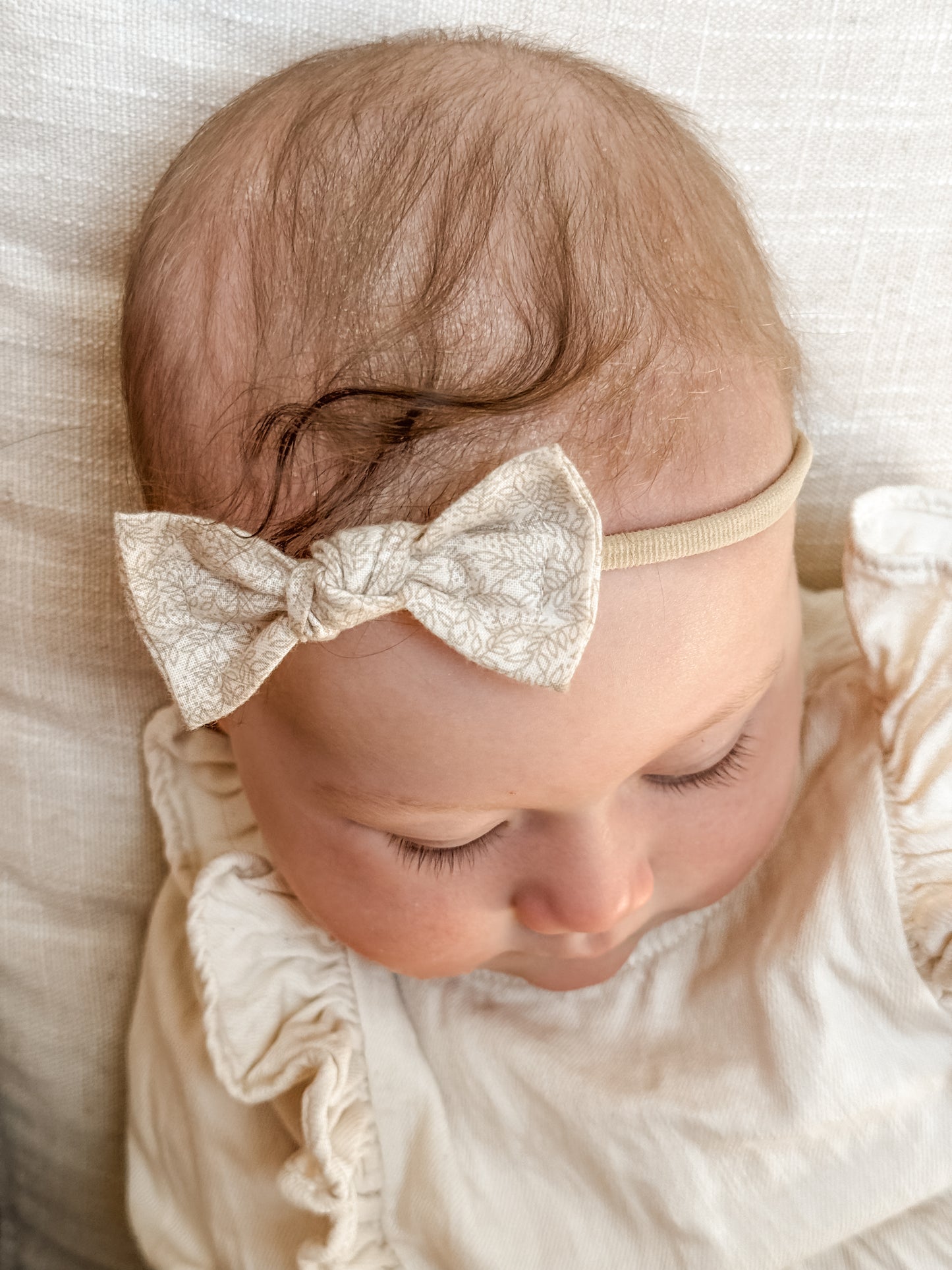 Botanical Beige Classic Bow