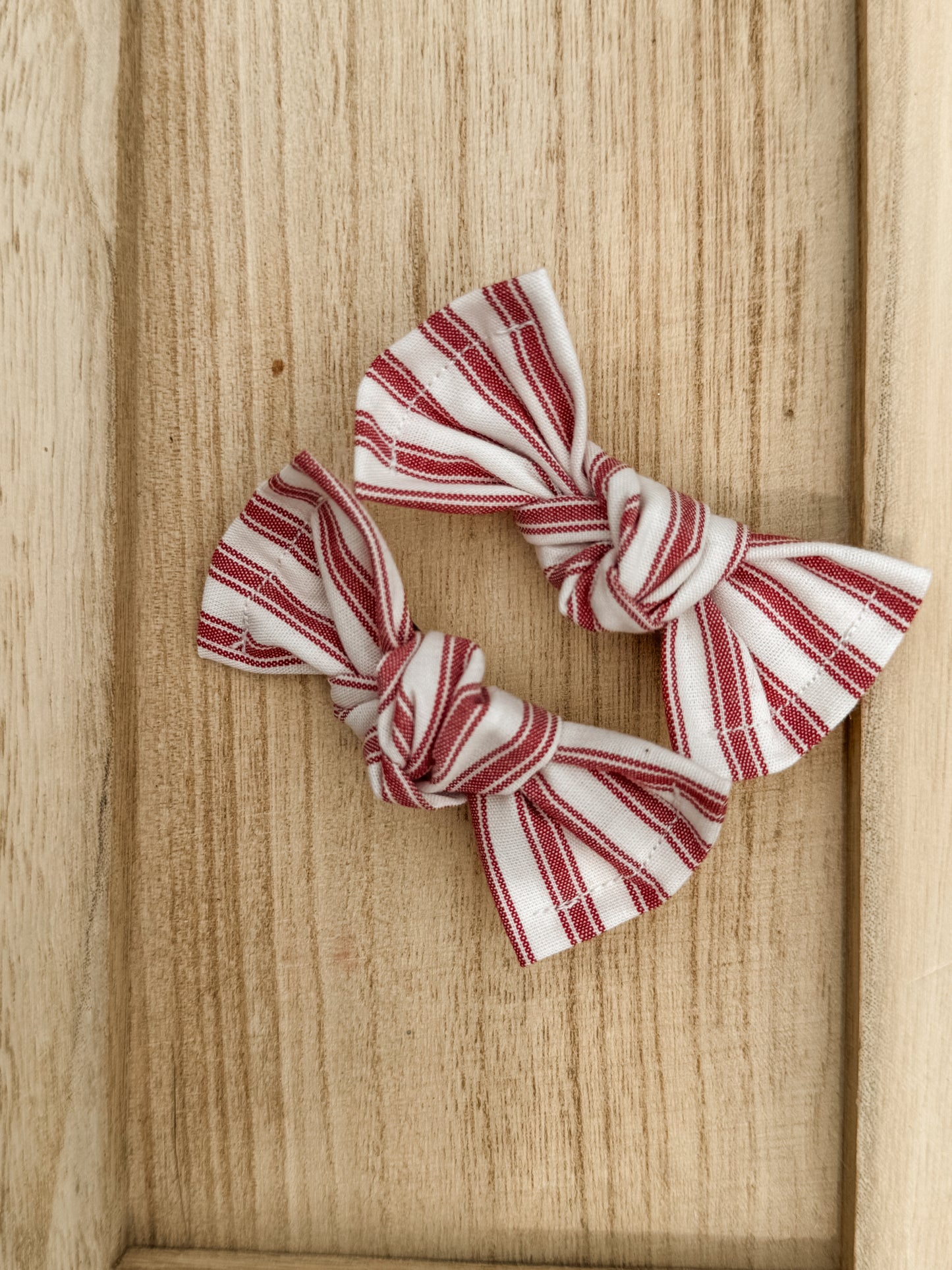 Striped Sweetheart Classic Bow Clip