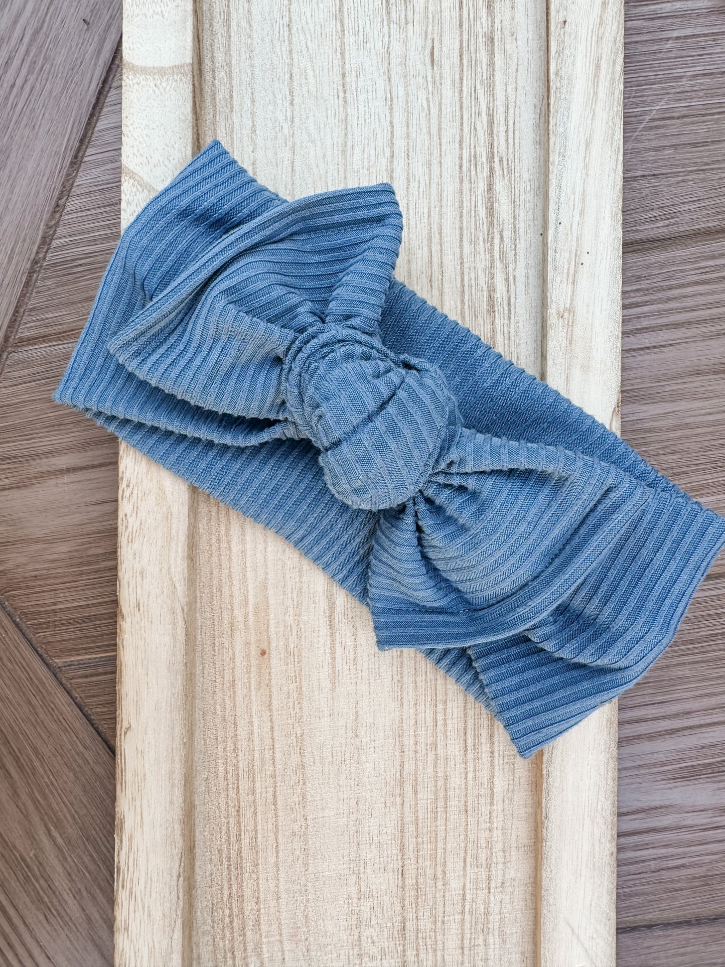 Dainty Blue Ribbed Chunky Bow