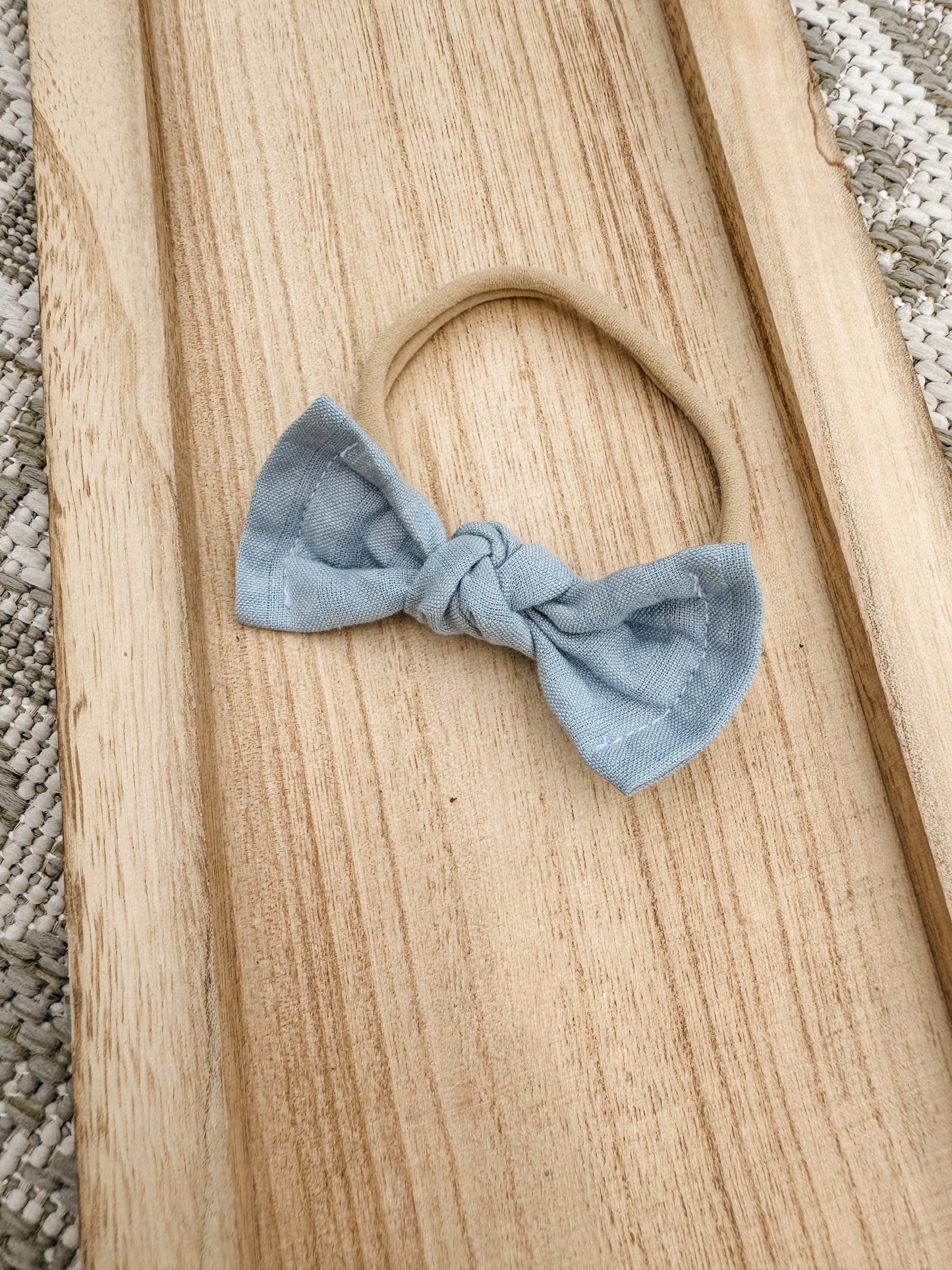 Dreamy Sky Linen Classic Bow