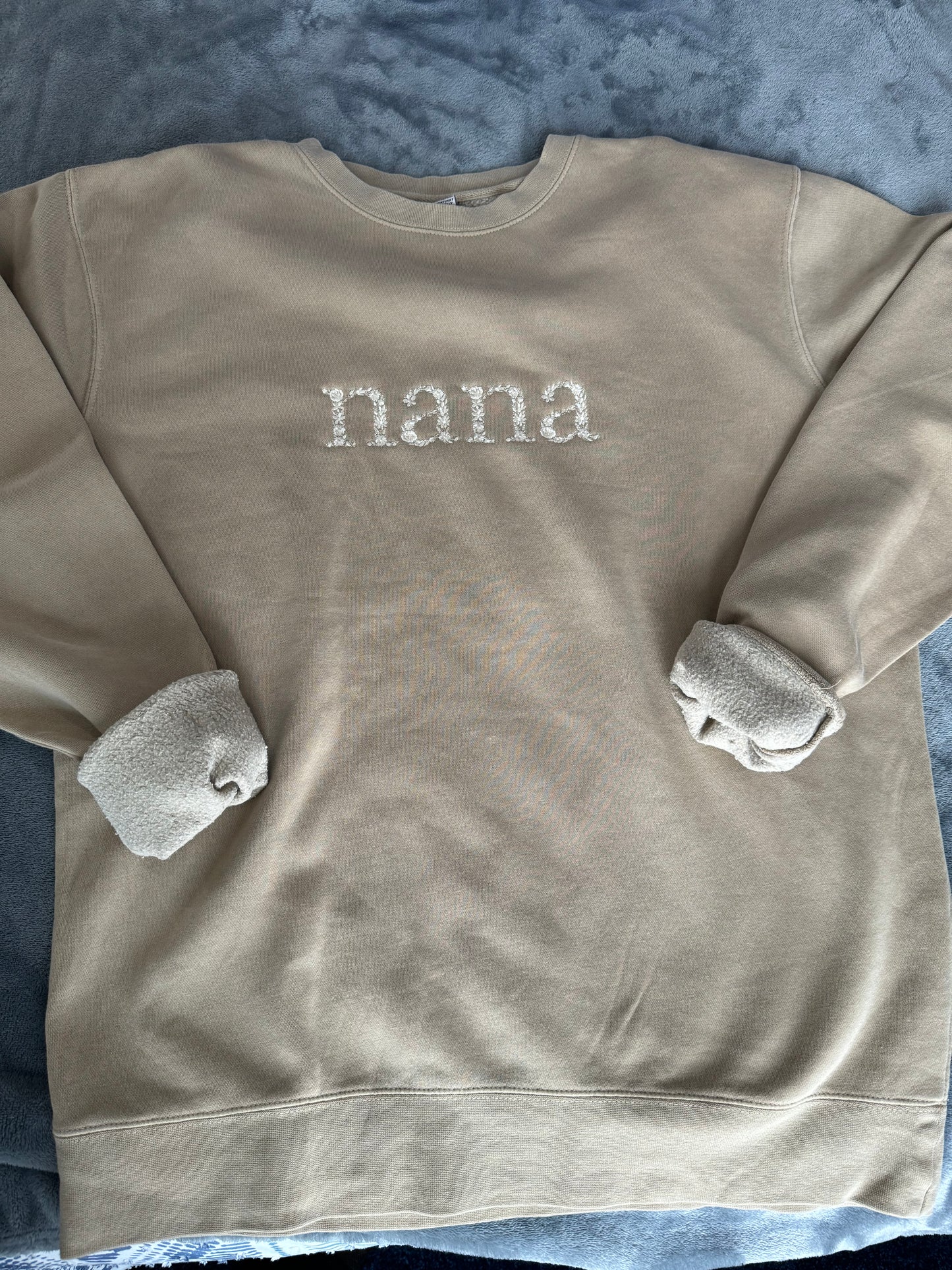 nana floral | sandstone