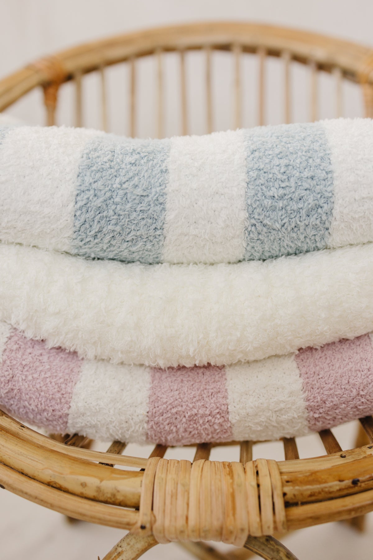 Cream Ribbed Plush Blanket