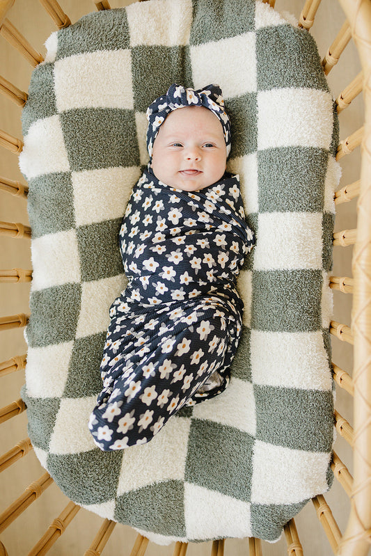 Navy Daisy Ribbed Bamboo Stretch Swaddle